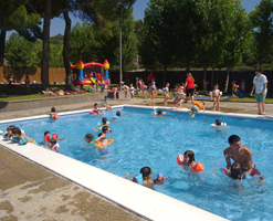 Piscina casal d'estiu